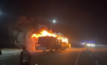 Жамбыл облысында жолаушылар мінген автобус өртенді