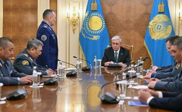 Токаев провел совещание с руководством минобороны