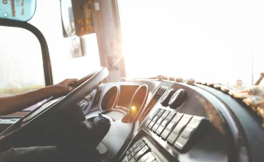 Водителей автобусов хотят обязать сдавать телефоны перед сменой