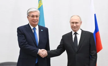 Токаев поздравил Путина с Днем России