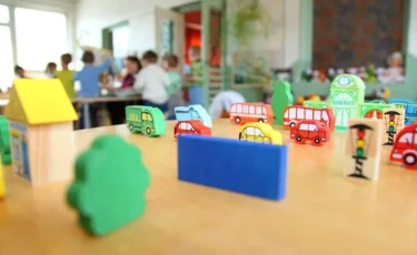 Балабақшаға орын алып беруге уәде берген алаяқ ата-аналардың 1 млн теңгесін жымқырған