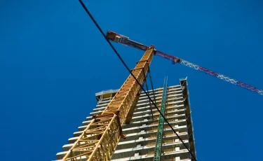 В Казахстане запретят ипотеку и платежи по стройкам без разрешений