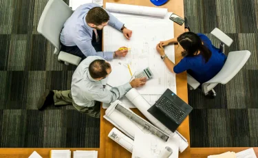 Как регионы Казахстана расходуют деньги на развлечения сотрудников