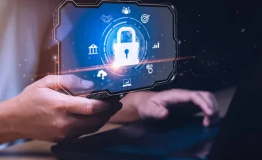 Алаяқтардан аман қалу нұсқаулығы: 6 нақты кеңес