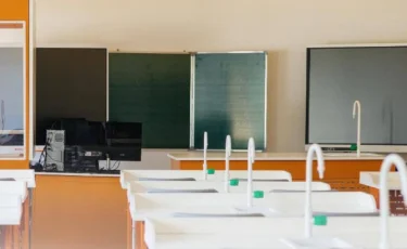 Жаңа оқу жылында Қазақстанда 200-ден астам мектеп салынады