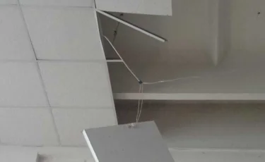 В школе Петропавловска во время вручения аттестатов обрушился потолок