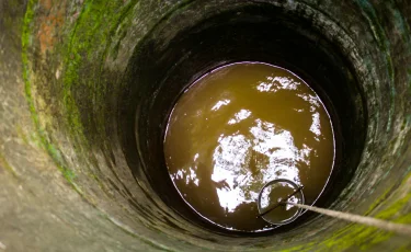 9-летняя девочка и мужчина погибли в колодце в Актюбинской области