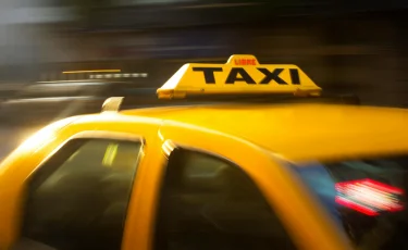 Смертельный ураган в Аксу: обломок дерева проткнул грудь пассажирке такси