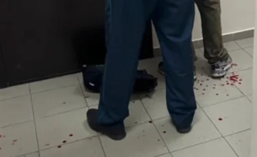 Астанада жас жігіт сүйіктісін өлтіріп, інісін пышақтады