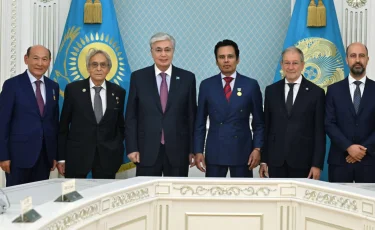 Мемлекет басшысы әлемдік нейрохирургия саласының өкілдерімен кездесті