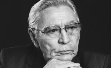 Белгілі кинорежиссер Сламбек Тәуекел өмірден өтті