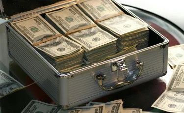 Внешний долг Казахстана достиг рекордной отметки в 170,5 млрд долларов