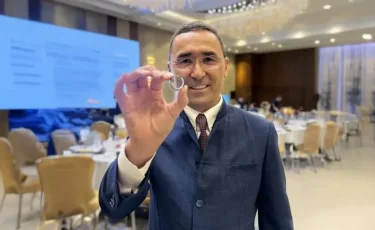 Айдын Рақымбаев қызметкерлеріне 400 долларлық смарт-сақина сыйлады