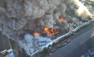 Астанадағы ірі базарлардың бірі отқа оранды (ВИДЕО)