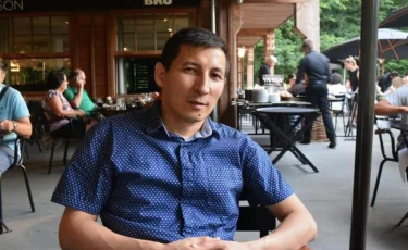 Экс-дипломат  Сәкен Мамаш 6 жылға сотталды