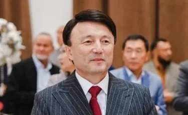 Отец Димаша Кудайбергена возмутился отсутствием казахского языка в работе мобильных операторов