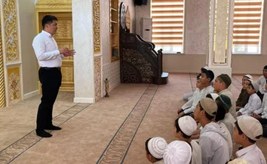 Түркістанда шет елдерде теологиялық білім алудың қаупі түсіндірілді