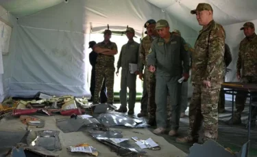 Қорғаныс министрлігі жоғалған тікұшақтың сынықтарын көрсетті