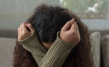 Мужчина изнасиловал девушку с инвалидностью в Шымкенте