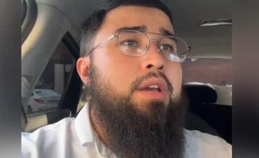 «Бұл баяғыдан осындай екен»: Рүстем Жүгінісовтің «төрт әйел аламын» деген пікірі қайта талқыға түсті (ВИДЕО)