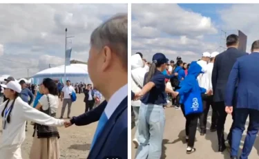 Абайдың тойында жастар шенеуніктерді шеңбер жасап қоршап жүрген