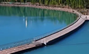 Алматыдағы жаңа көпірден ток ұрып, тұрғындарды шошытты