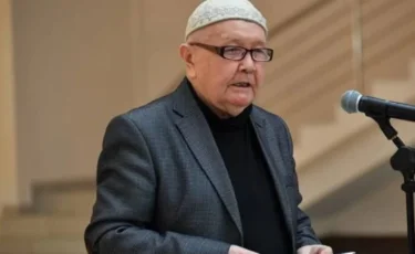 «Сатып алушылармен есептесіп, үйді өз атына рәсімдедік»: Профессор Кәкен Қамзин үйін қайтарып алды