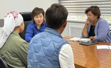 «Қайын атасы зорлаған»: Жас келіншек көрген қорлығын жайып салды