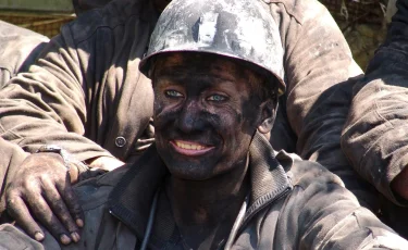 Ко Дню шахтёра: сколько зарабатывают под землёй в Казахстане?