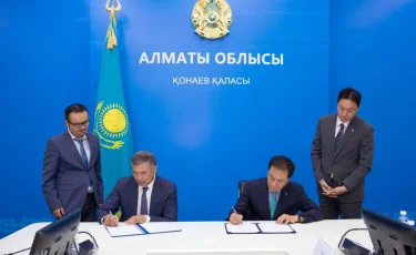 Алматы облысының әкімі Пхёнтхэк қаласының мэрімен Қонаевта кездесті