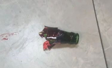 В аэропорту Алматы мужчина порезал себе горло