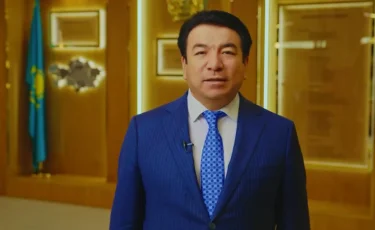 Оқу-ағарту министрі қазақстандықтарды Білім күнімен құттықтады