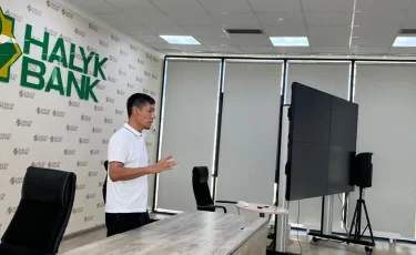 Түркістанда банк қызметкерлеріне жат діни ағымдардың таралу жолдары туралы ақпарат берілді