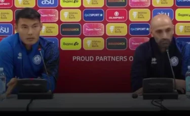 «Қисық пас бересіңдер, бұл мандраж ба?»: журналист футболшыларға не жетіспейтінін сұрады (ВИДЕО)