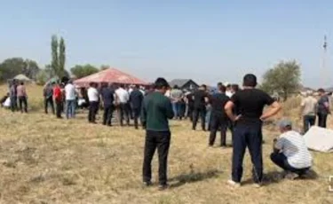 Қарындасының қыр соңынан қалмаған ер адамнан қорғаймын деп ажал құшқан жігіт жерленді