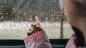 Сильный ветер, дожди и мокрый снег: Казахстан накроет непогодой