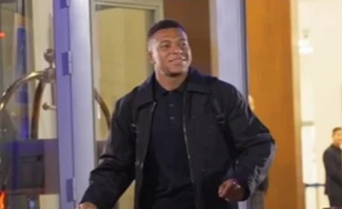 Футболистов «Реала» встретили баурсаками и кюями в Алматы