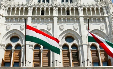 Президент Венгрии прилетит в Астану