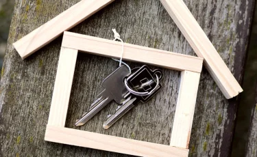 Отбасы банк начинает распределение арендного жилья