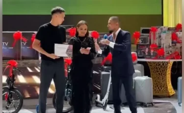 «Қасиетті мекенге сертификат»: Шерхан Қалмырза қажы атануы мүмкін