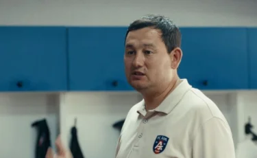 Қазақ футболының былығын әшкере еткен сериал: Актер Рүстем Омаровқа «шабуыл» жасалды