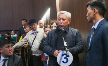 Аким Алматинской области выслушал жителей Илийского района: в приоритете — дороги, школы, медицина