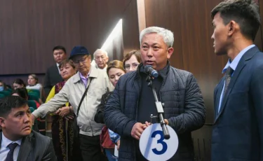 Аким Алматинской области выслушал жителей Илийского района: в приоритете — дороги, школы, медицина