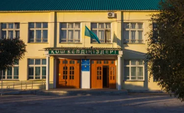 Өскеменде мектептер қашықтан оқытуға көшірілді