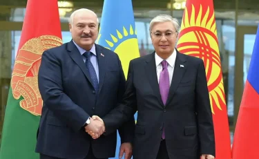 Тоқаев пен Лукашенко қазақ-беларусь қарым-қатынасының даму перспективасын талқылады