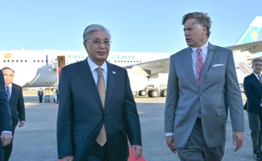 Токаев прибыл с визитом в Вашингтон