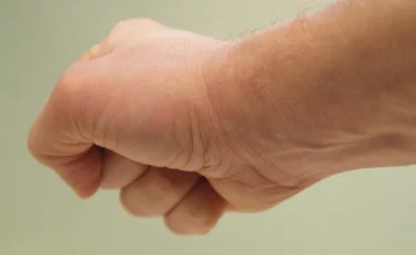 «Били по очереди»: в Туркестане школьника забили насмерть