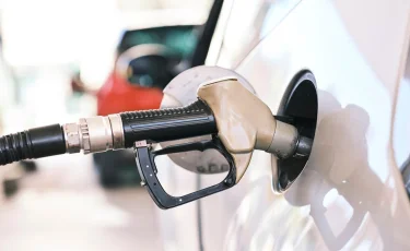 Кризис топлива? Казахстан ограничивает экспорт бензина и дизеля