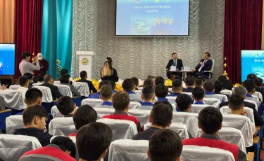 Қонаевта жол саласының мамандары оқушылармен кездесіп, кәсіптік бағдар берді