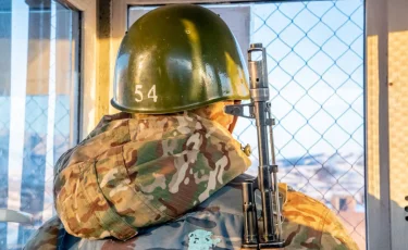 Часовой колонии открыл стрельбу в Усть-Каменогорске